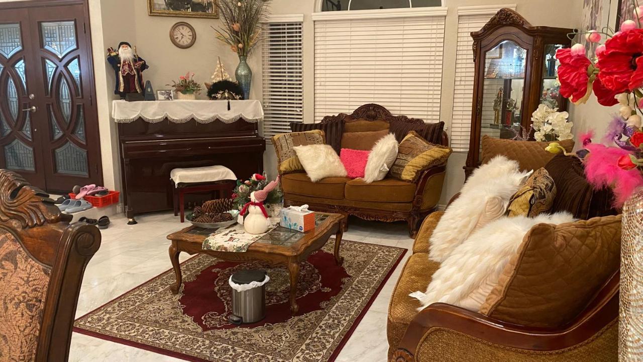 King Bed Big Room تشينو هيلس المظهر الخارجي الصورة