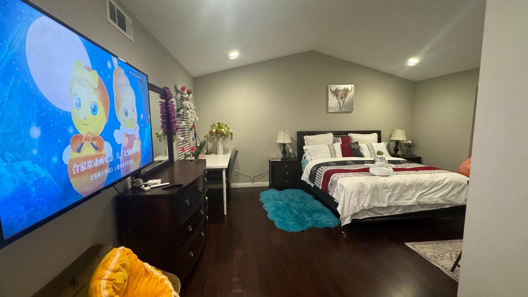 King Bed Big Room تشينو هيلس المظهر الخارجي الصورة