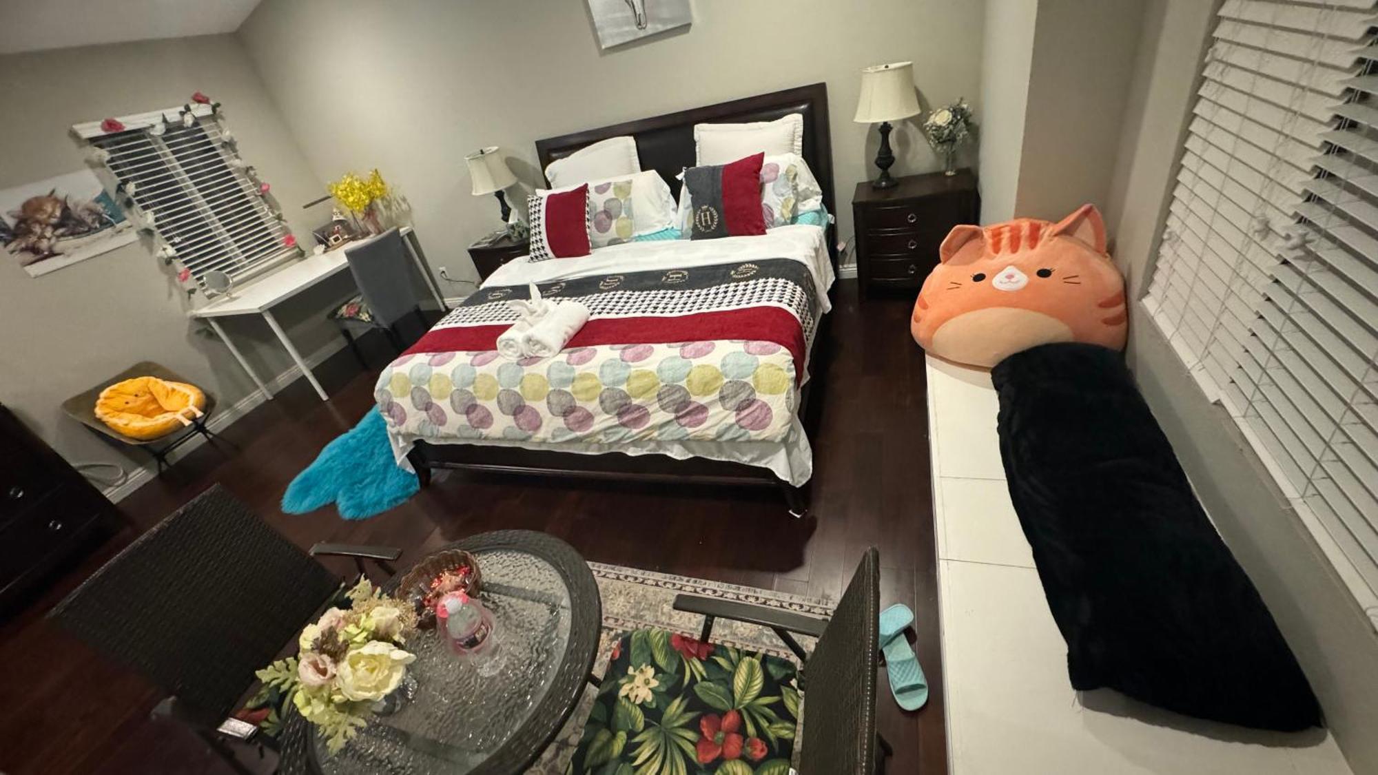 King Bed Big Room تشينو هيلس المظهر الخارجي الصورة